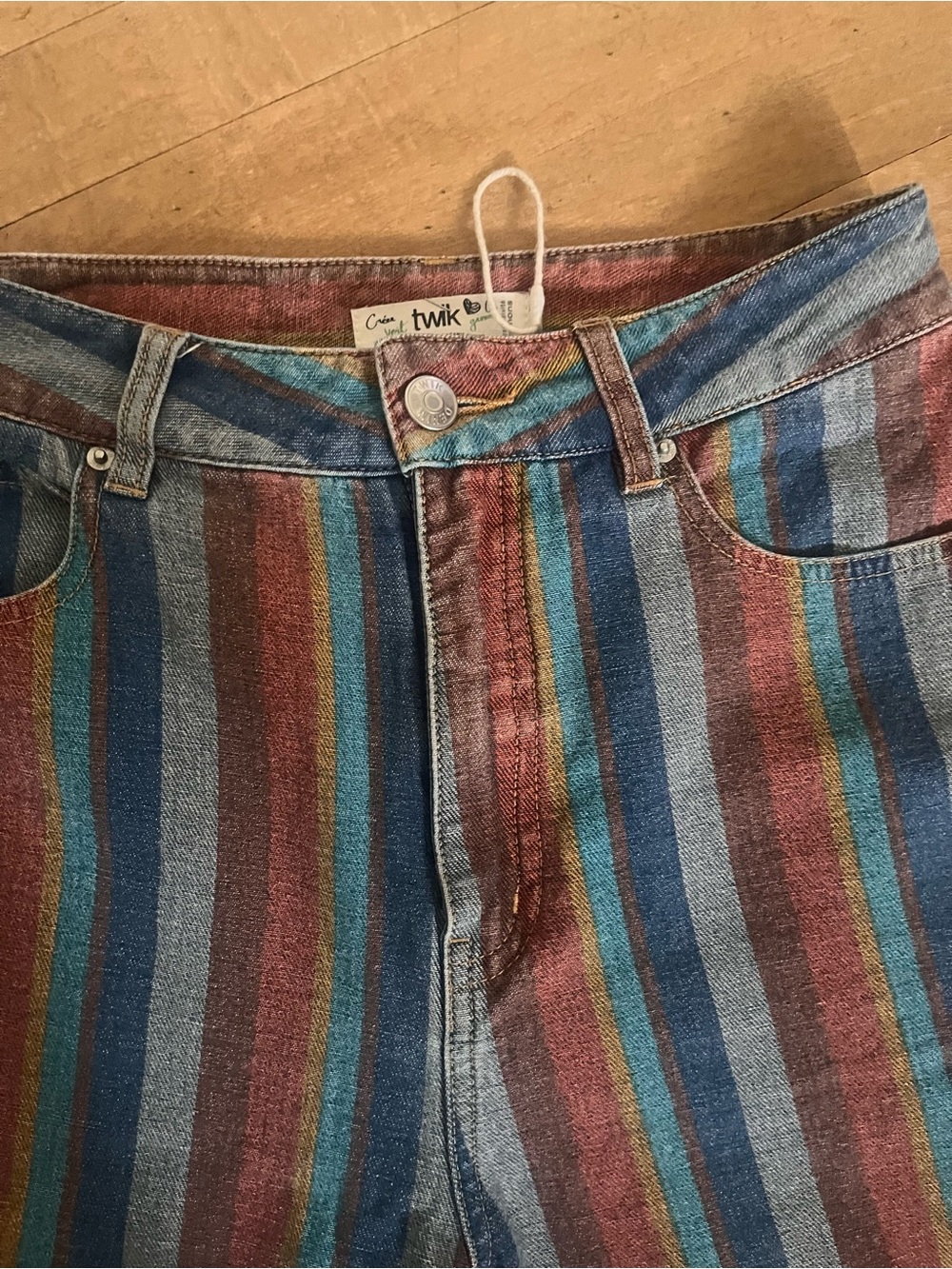 TWIK Simons
Retro Multicolor Striped Jeans High Rise
Straight Leg Denim Size 27 - Picture 6 of 8